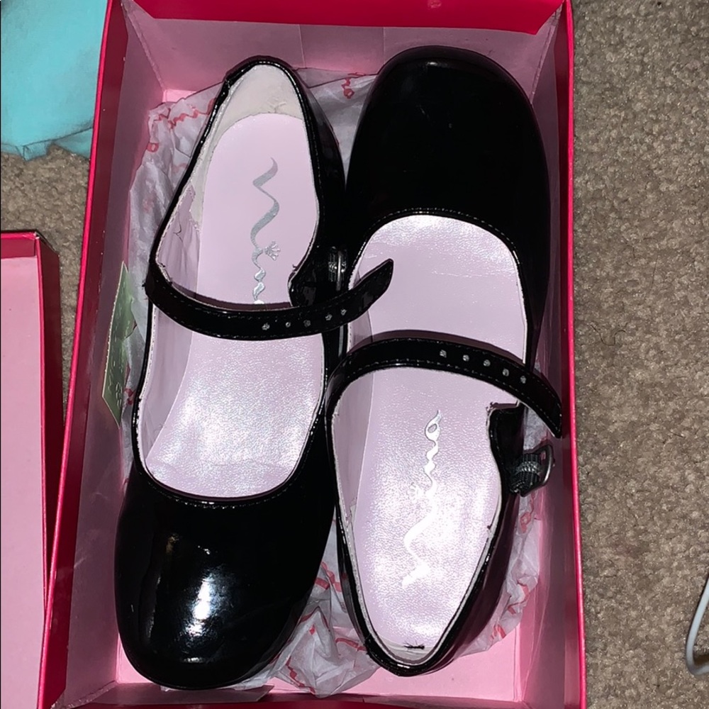 Toddler patent leather dress shoes